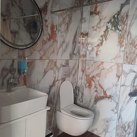 La.ki House * קאבאלה